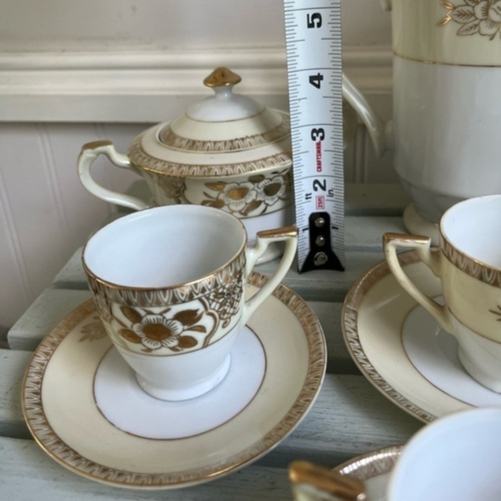 Vintage Chikaramachi Japan Tea Set Teapot, Sugar Dish, Creamer, 4 Cups & Saucers - Picture 7 of 16